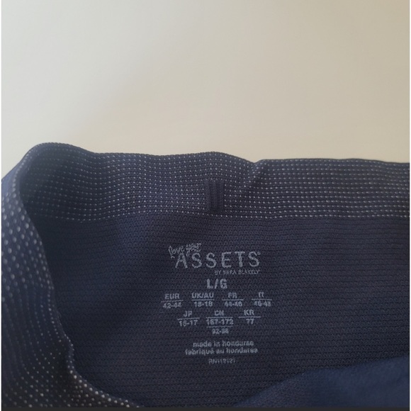 Spanx Love your Assests Seamless Leggings Blue. Flattering and comfortable! - Picture 2 of 8
